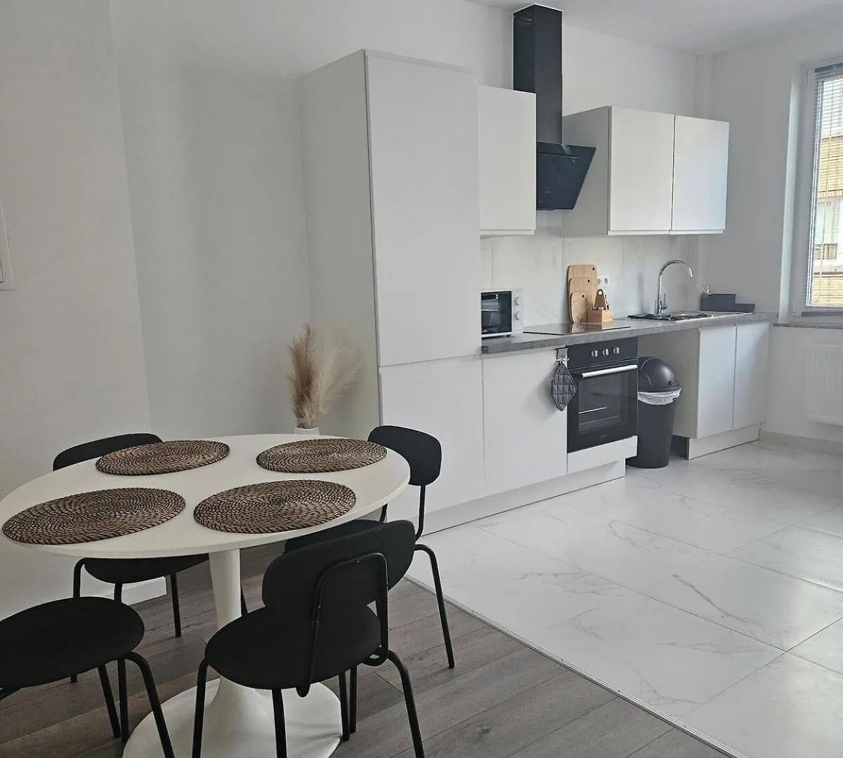 Brussels Apartment With Terrace 2